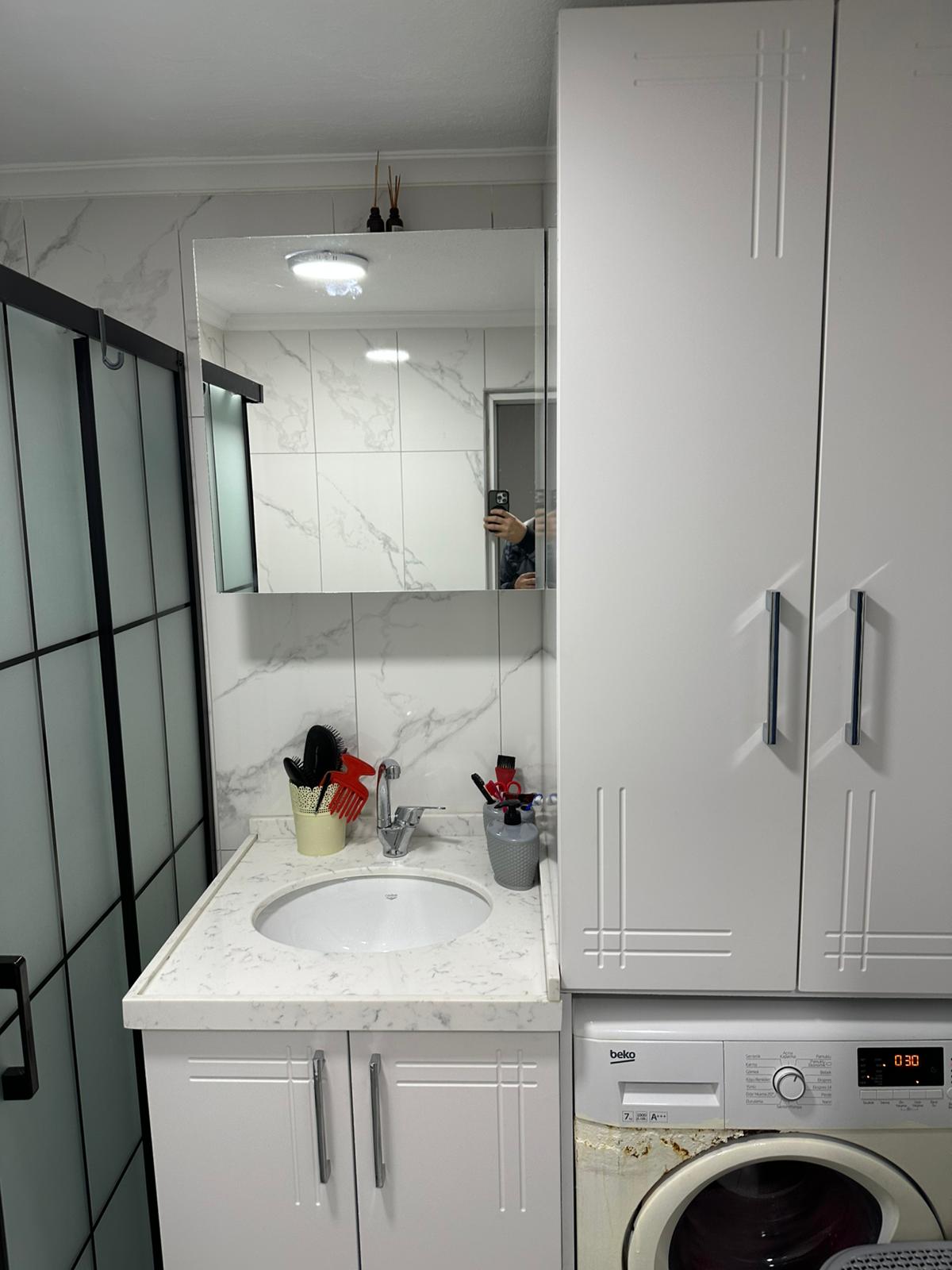 Çamaşır Makinesi Dolaplı Banyo Mobilyası